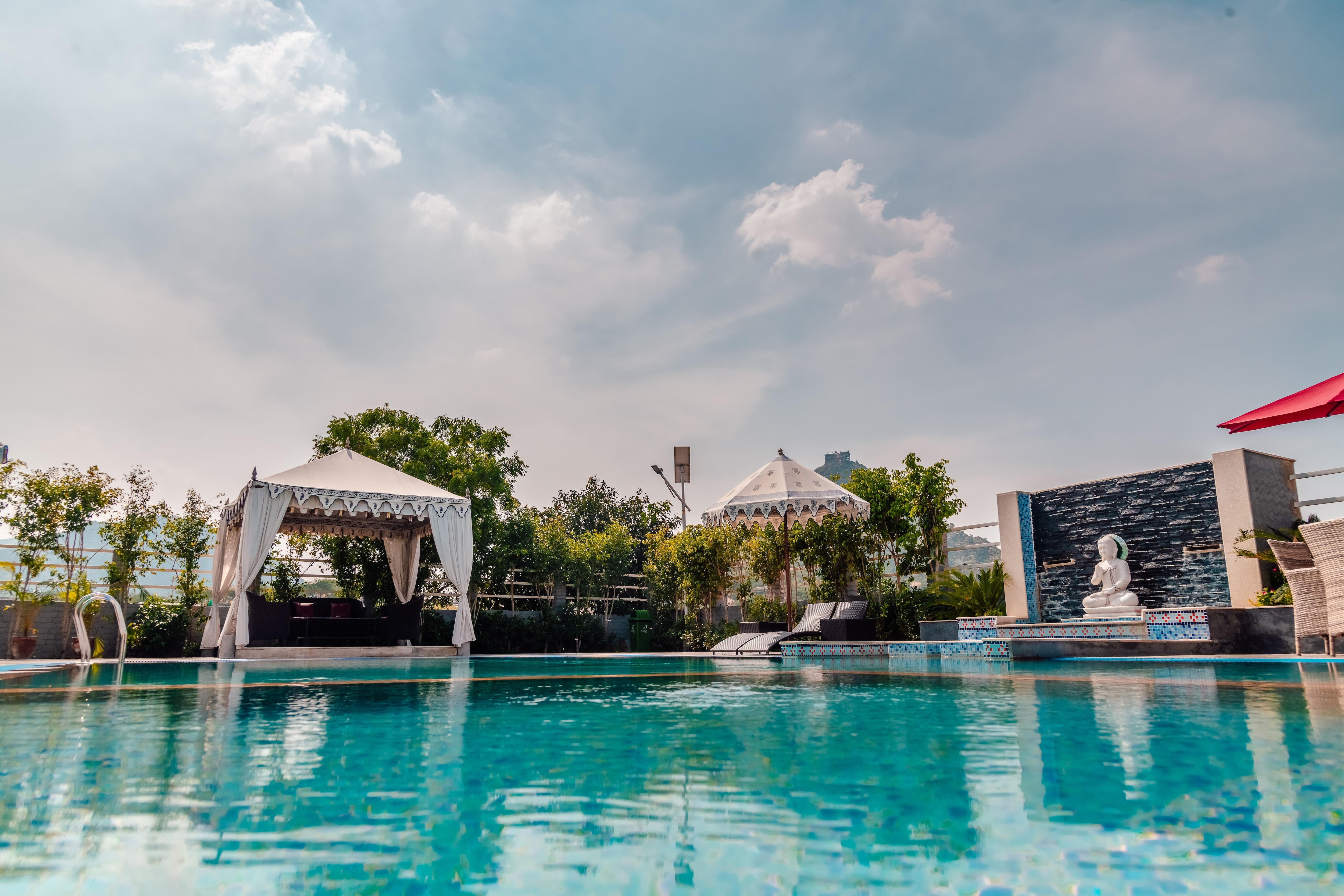 Rawai Luxury Tents Near Brahma Temple - Tap to explore photos