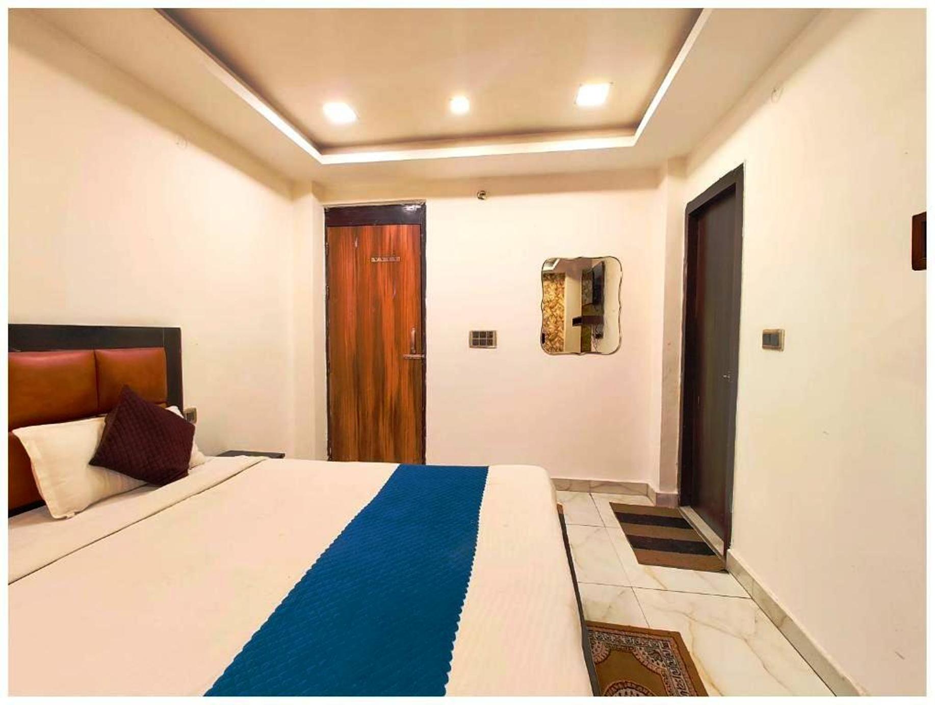 Hotel Kabir - Tap to explore photos