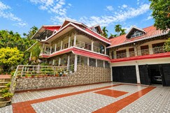 Thulung Shared Nature Stay With Swimming Pool | 6BR |FF  By Homeyhuts