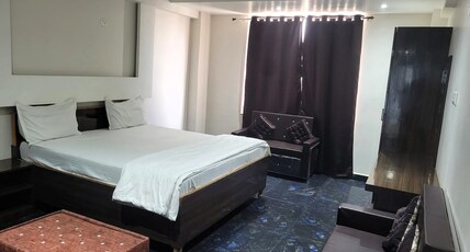 Hotel Shine International Room Type - Deluxe Double AC
