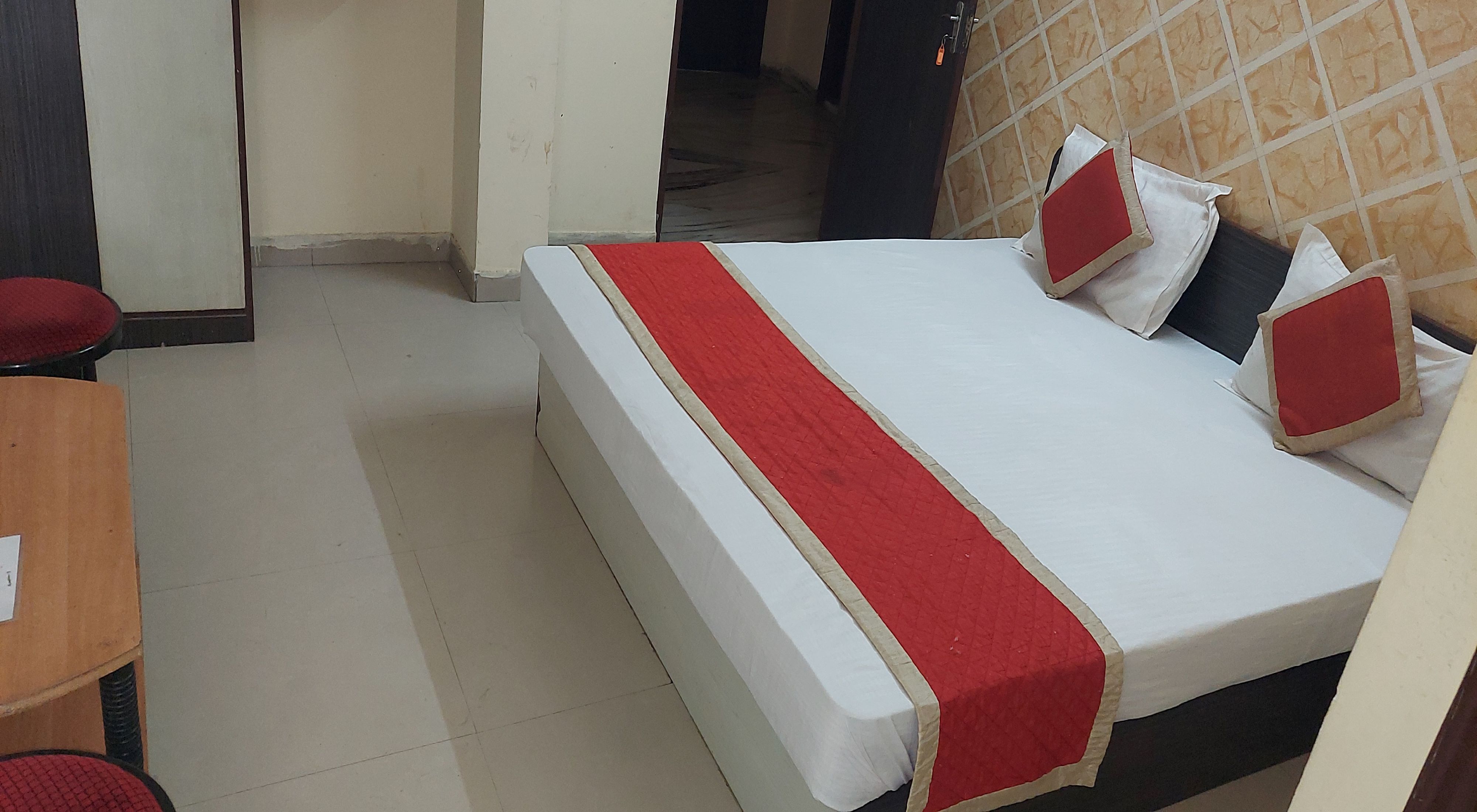Hotel Shiv Aangan - Tap to explore photos