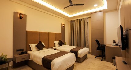 The Golden Tree | A Luxe Stay Room Type - Deluxe Room | Budget Stay