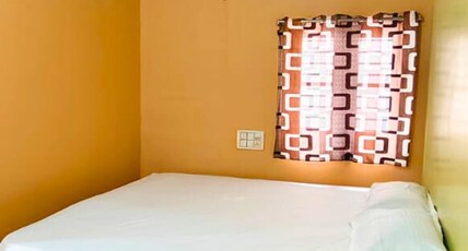 Hemanth Homestay Hampi Room Type - AC DELUXE DOUBLE BED ROOM