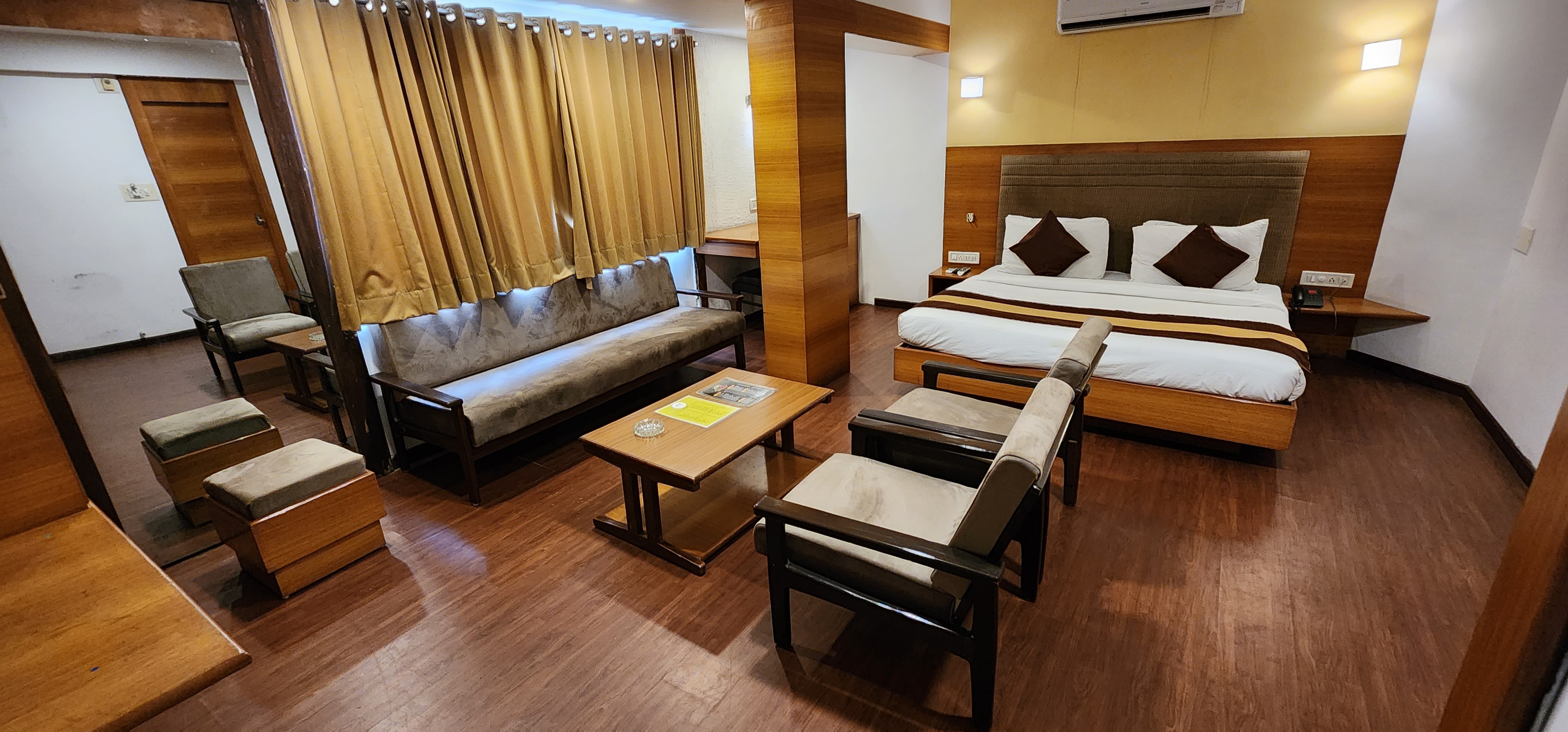 Hotel Kanak ,Ahmedabad - Tap to explore photos