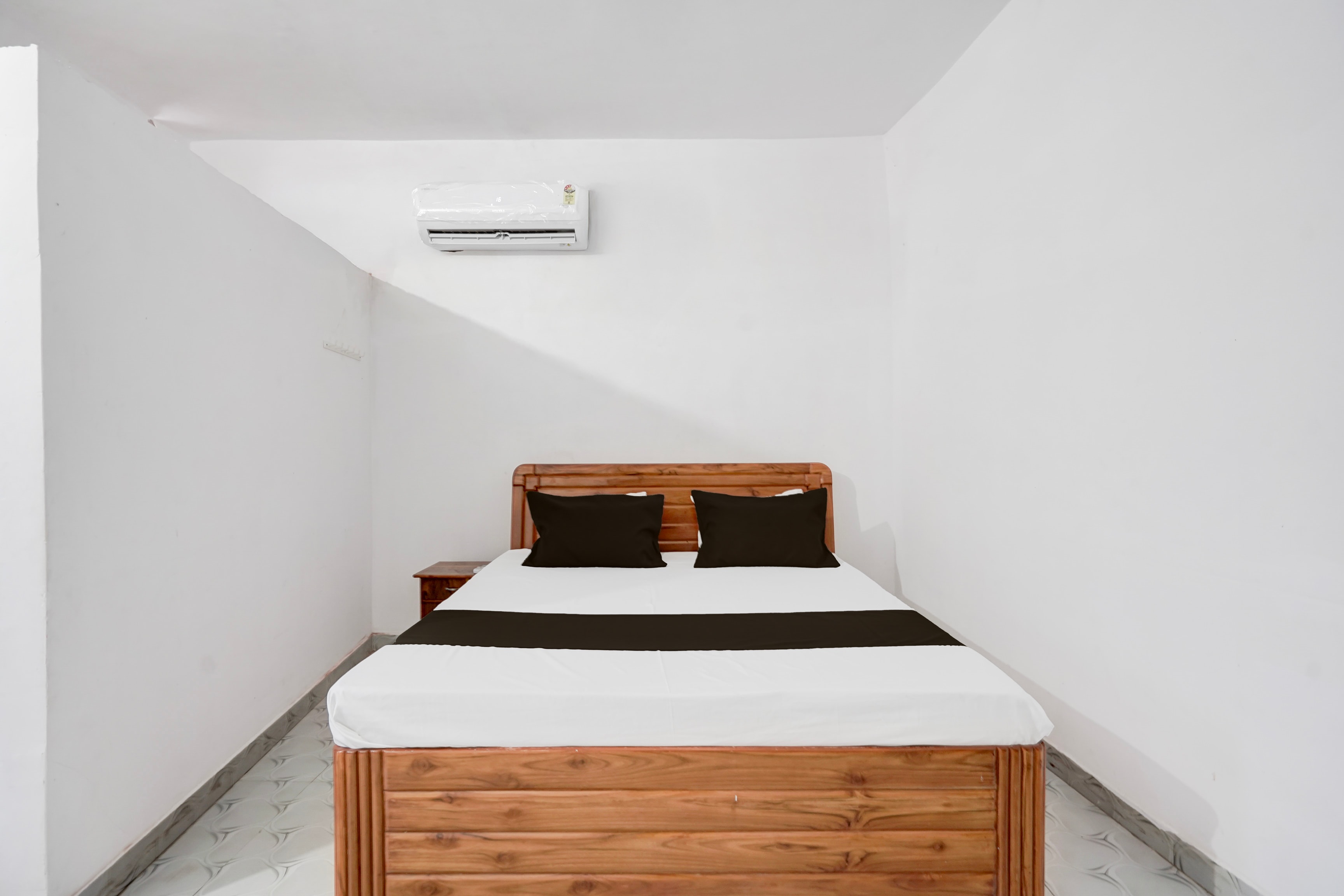 SPOT ON Shree Ram Hotel - Tap to explore photos