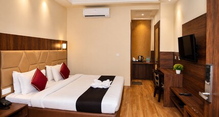 Hotel Bhagyaraj Palace Business Hotel Room Type - Executive Room Hotel Bhagyaraj Palace Business Hotel Room Type - Executive Room