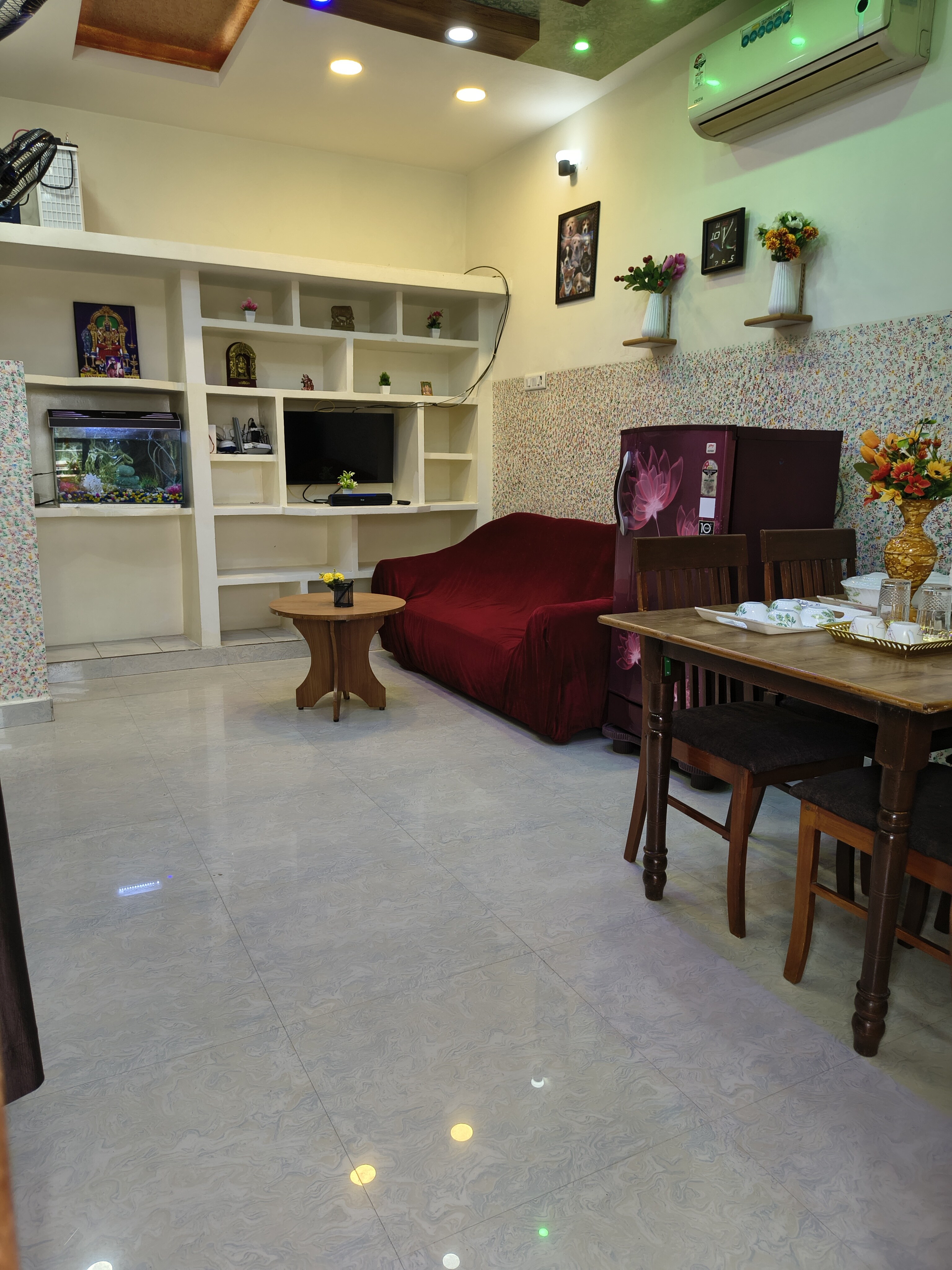 Sai bhayalakshmi home stay - Tap to explore photos