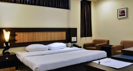 Hotel Shanti Palace Room Type - Deluxe Room