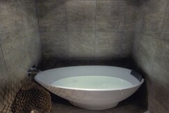 Kimpton BLYTHSWOOD SQUARE HOTEL, an IHG hotel