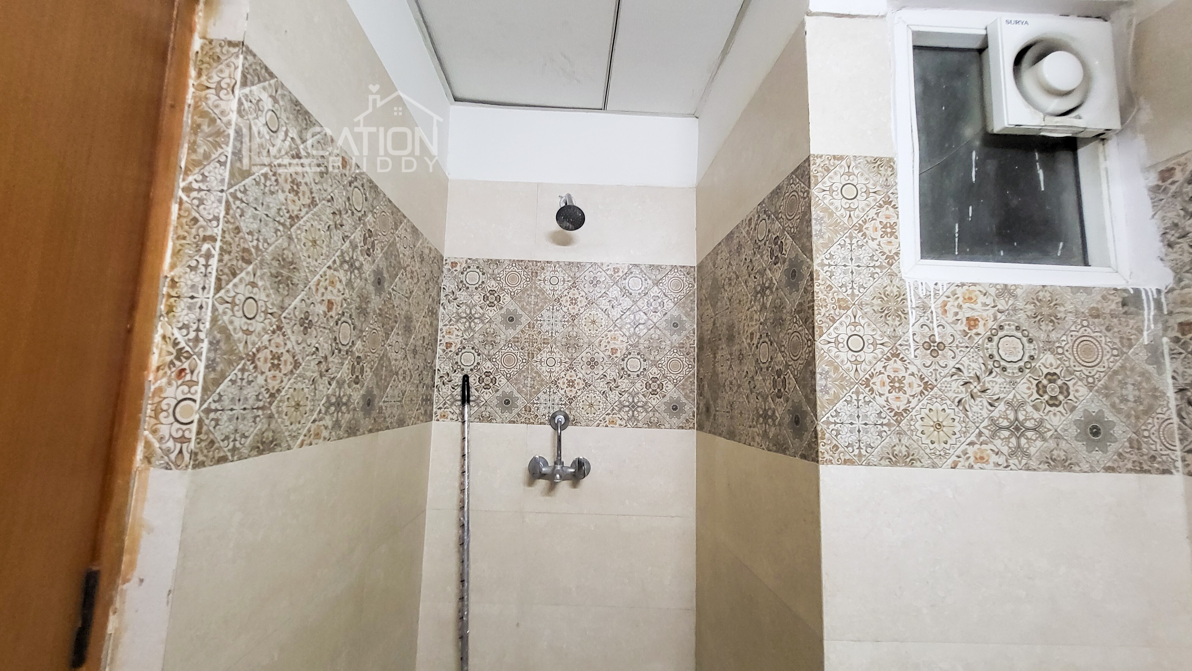 Peaceful Studio & Couple Friendly Nr Expo Mart by Vacationbuddy - Tap to explore photos