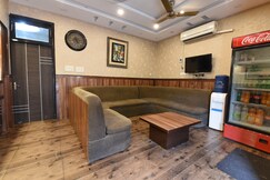 Hotel O by OYO Discovery Inn