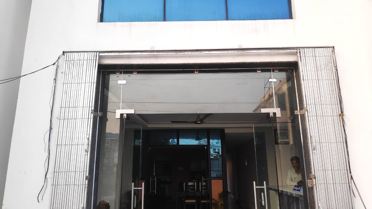 Esha Palace - Tap to explore photos