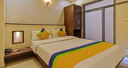 Itsy Hotels Deluxe Inn Room Type - Economy Room
