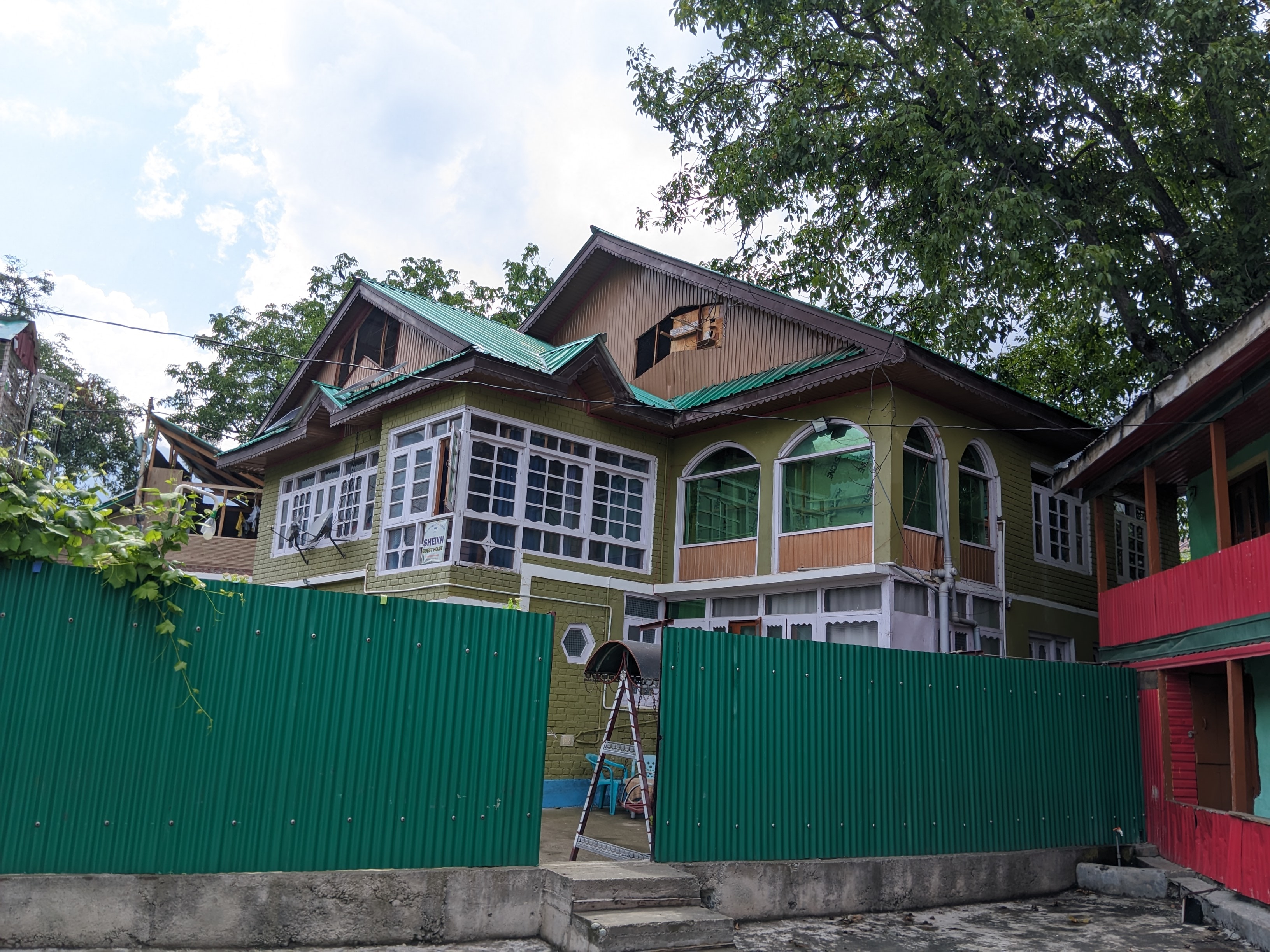 Sheikh Guest House - Tap to explore photos