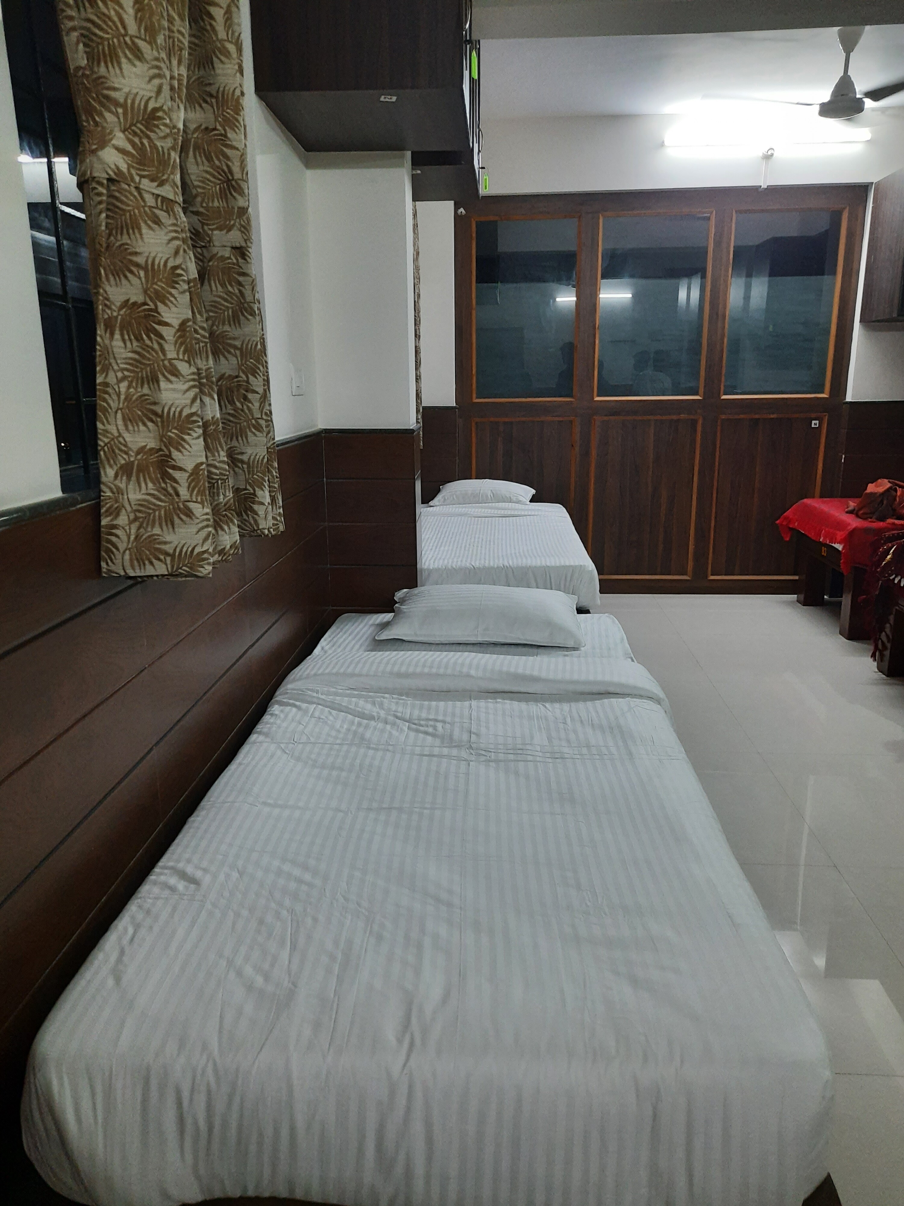 Go Goa Dormitory - Tap to explore photos