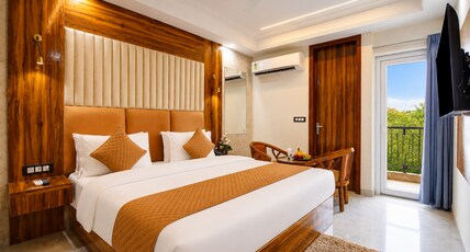 Hotel Euronite Suites by RARO Hospitality Near IGI Airport Delhi Room Type - King Room with Balcony