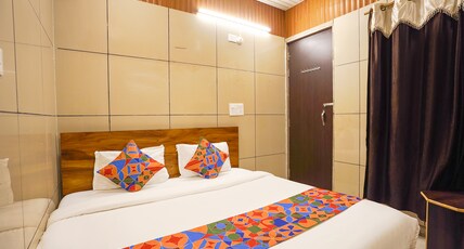 FabHotel BlueBell Inn Room Type - Deluxe Room