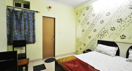 Satkar Hotel Room Type - Deluxe Non AC Room