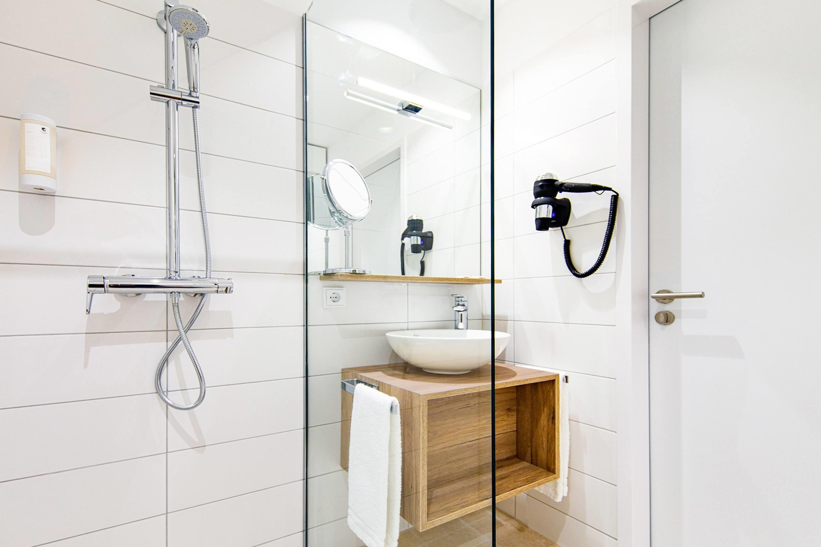elaya hotel goeppingen, Trademark Collection by Wyndham - Tap to explore photos