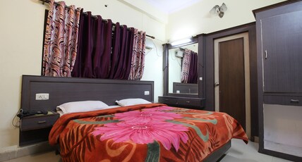 Hotel Ganga Vilas Room Type - Deluxe AC