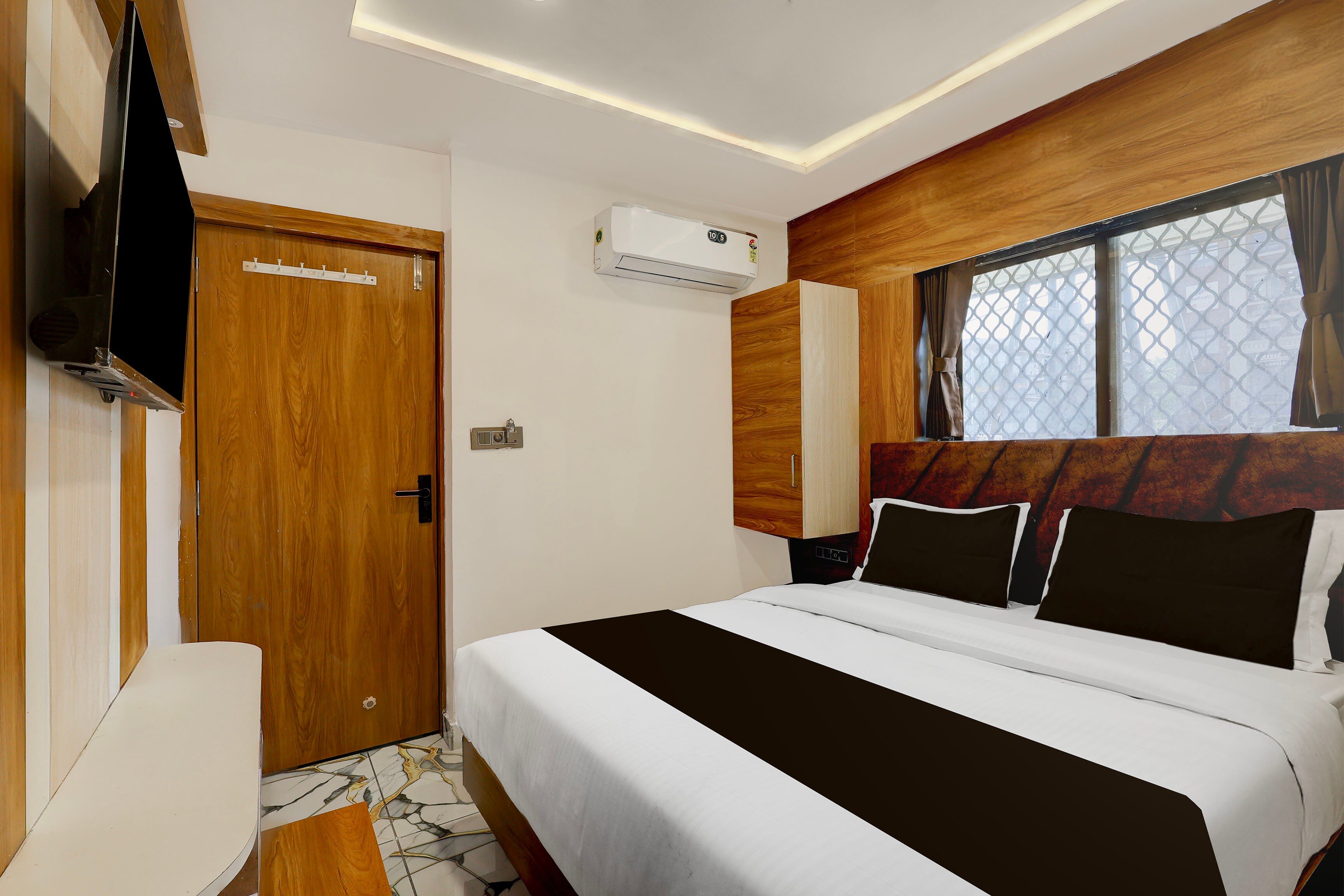Hotel O Kavya Inn - Tap to explore photos