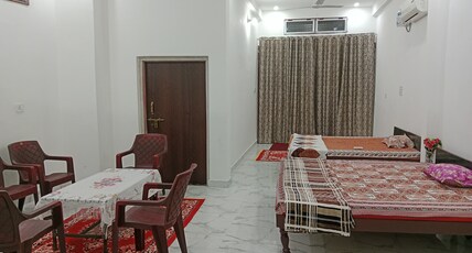 Laddo Gopal Home Stay Room Type - Bedroom