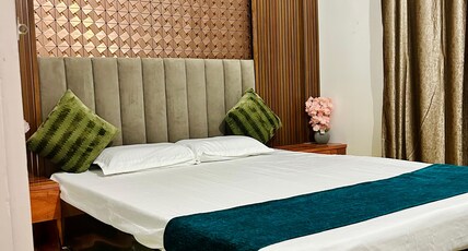 Nest & Rest Homestay Room Type - Queen Size Bedroom