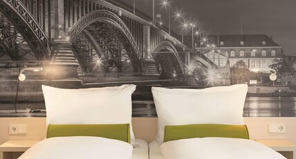 Super 8 by Wyndham Mainz Zollhafen Room Type - Standard Double Room, Accessible Barrier-Free