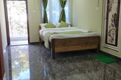 Vati Guest House | Rooms and Restaurant