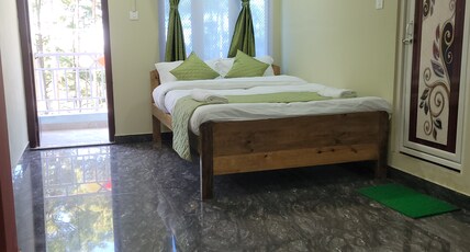 Vati Guest House | Rooms and Restaurant Room Type - Double Room with Balcony