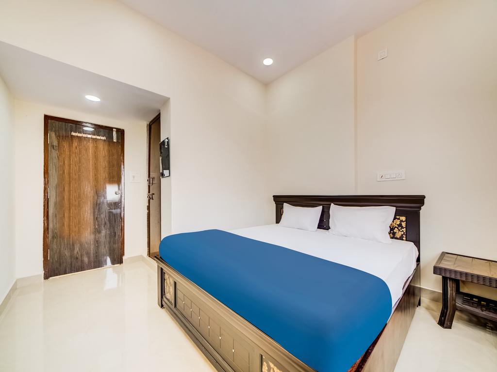 PAL Hotels Depally Town House - Tap to explore photos