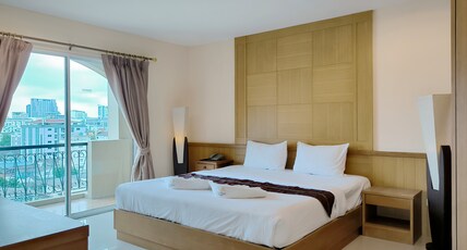 Metro Point Bangkok Room Type - Metro Executive Suite