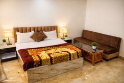 Satyam Guest House