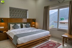Pacific Inn Vistaar Hotels & Resorts