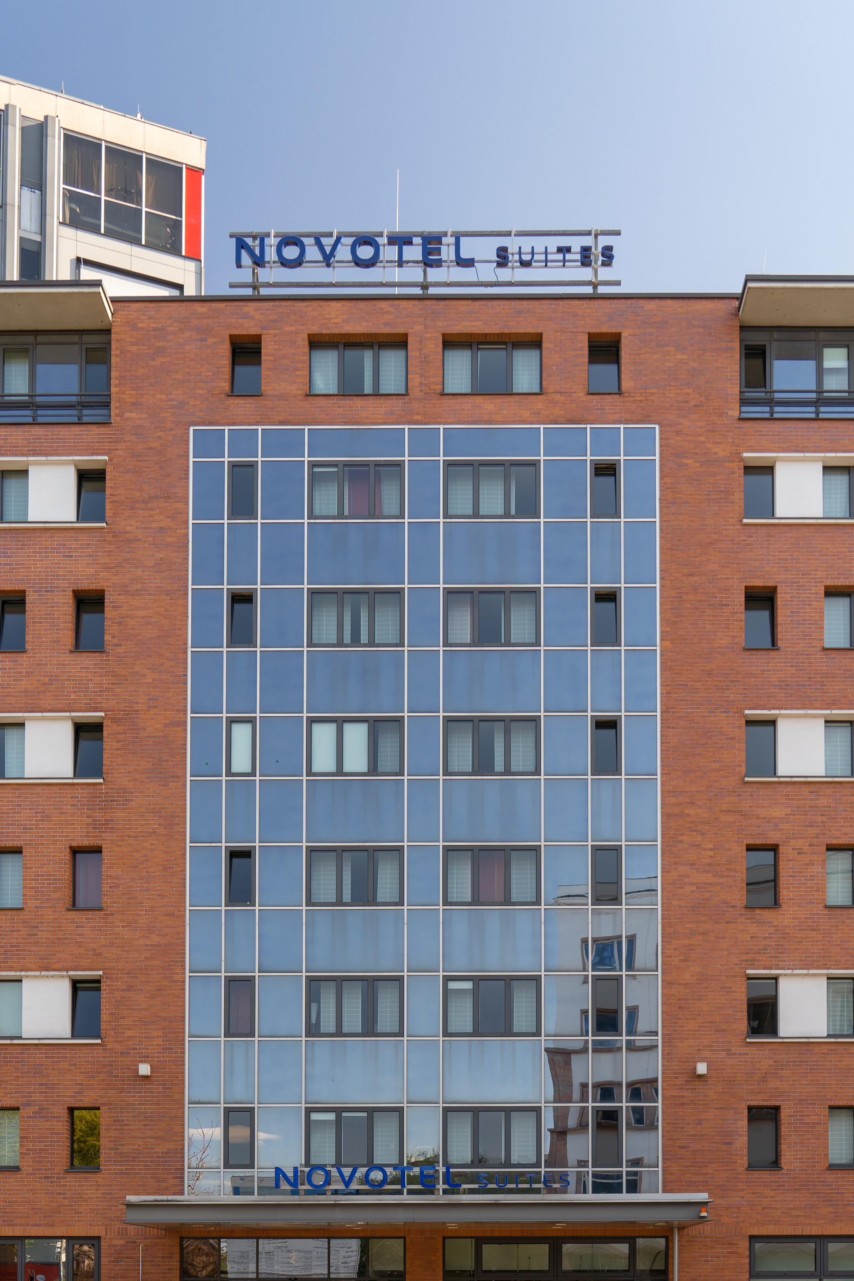 NOVOTEL SUITES BER POTSDAMER PL - Tap to explore photos