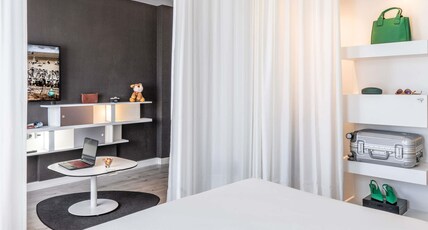 Novotel Suites Malaga Centro Room Type - Superior Suite with double bed and single sofa bed
