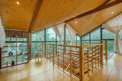 Tragopan: The good vibes Kasauli | Duplex