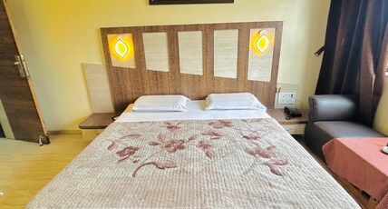 Hotel JC Grand Room Type - DELUXE ROOM