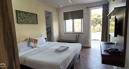NUAB House-Fortis/MAX/MEDANTA/Paras/HUDA Met Room Type - 4 BHK APARTMENT