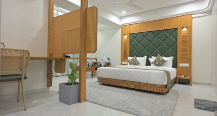 Hotel Grand Arose Room Type - SUITE ROOM WITH BATHTUB AND BALCONY