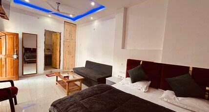 Hotel Uday Raj & Restaurant ( Opp. to Base Hospital Srinagar) - Srinagar Room Type - Premium Room Hotel Uday Raj & Restaurant ( Opp. to Base Hospital Srinagar) - Srinagar Room Type - Premium Room