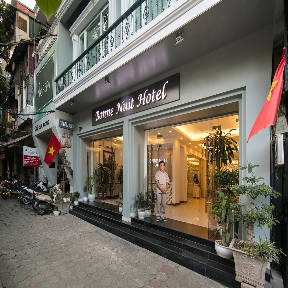 Bonne Nuit Hotel and Spa Hanoi - Tap to explore photos