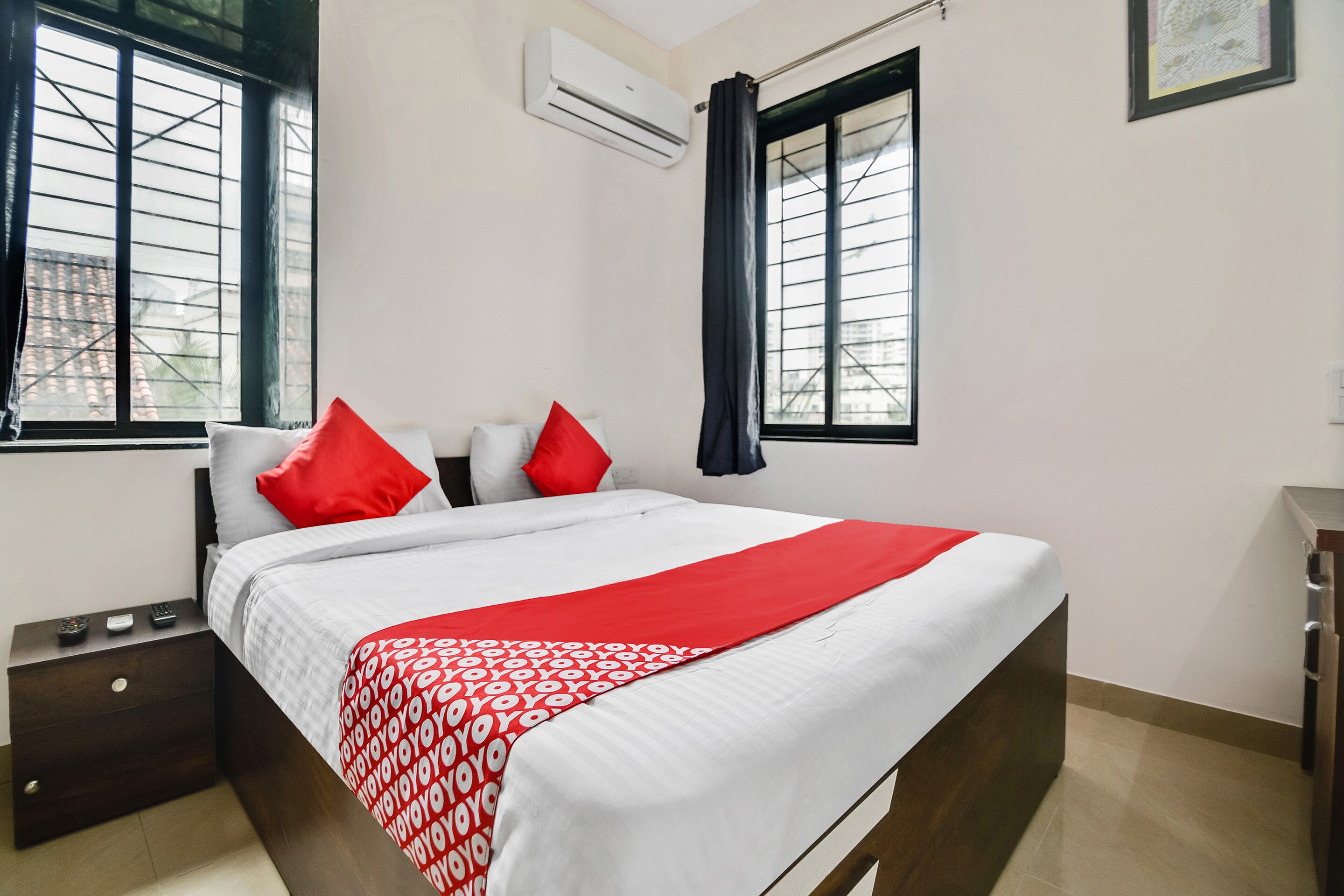 Hotel O Kohinoor Residency - Tap to explore photos