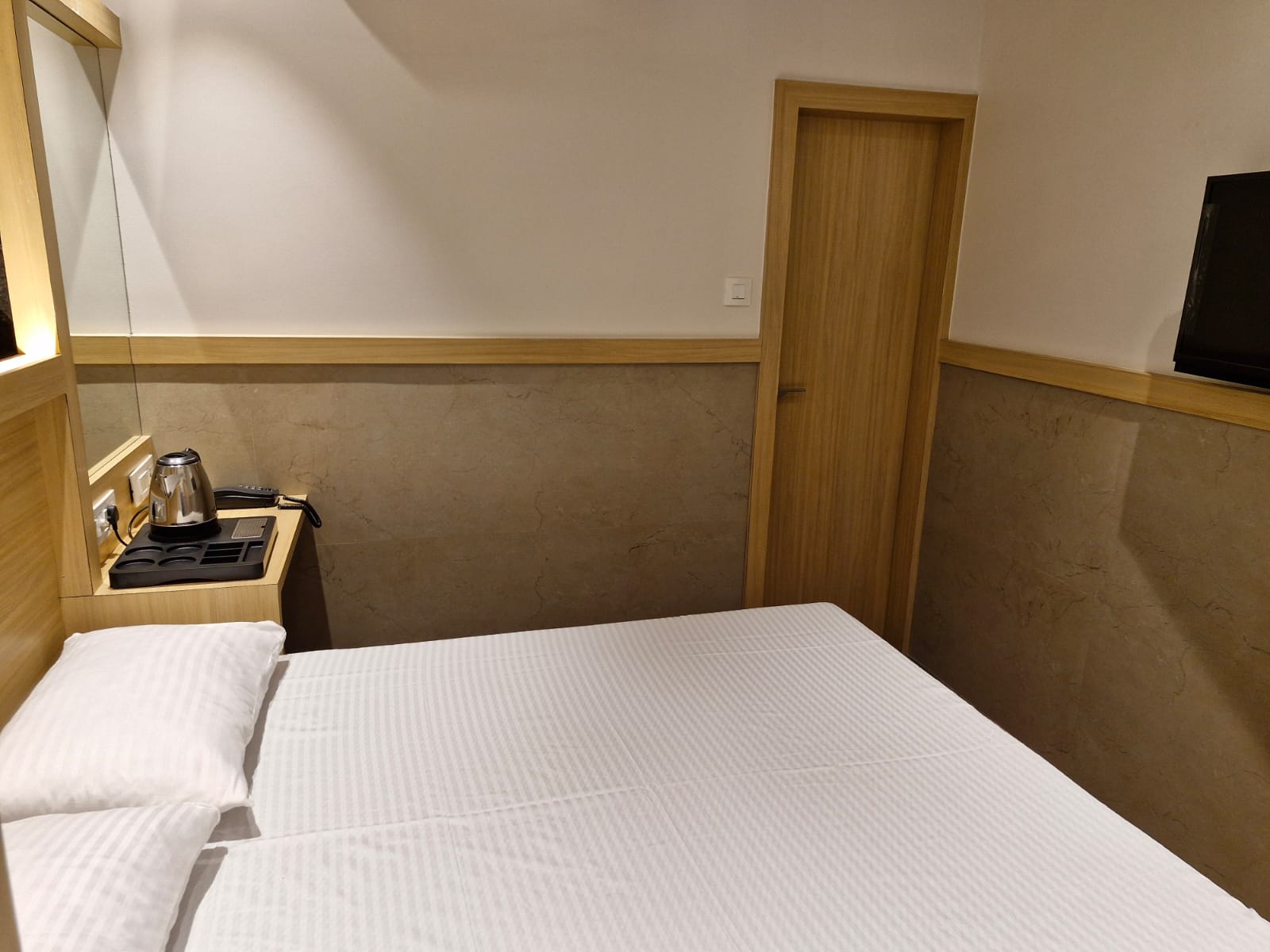Avenue10 Boutique Hotel - Tap to explore photos