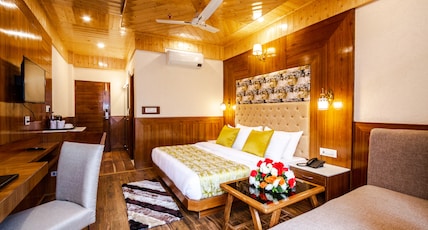 Hotel Suryansh Regency Room Type - Super Deluxe Room (With Private Balcony and Mountain View) Hotel Suryansh Regency Room Type - Super Deluxe Room (With Private Balcony and Mountain View)