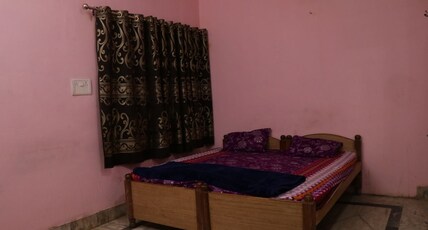 Hotel White House Room Type - Deluxe Non A.C Room