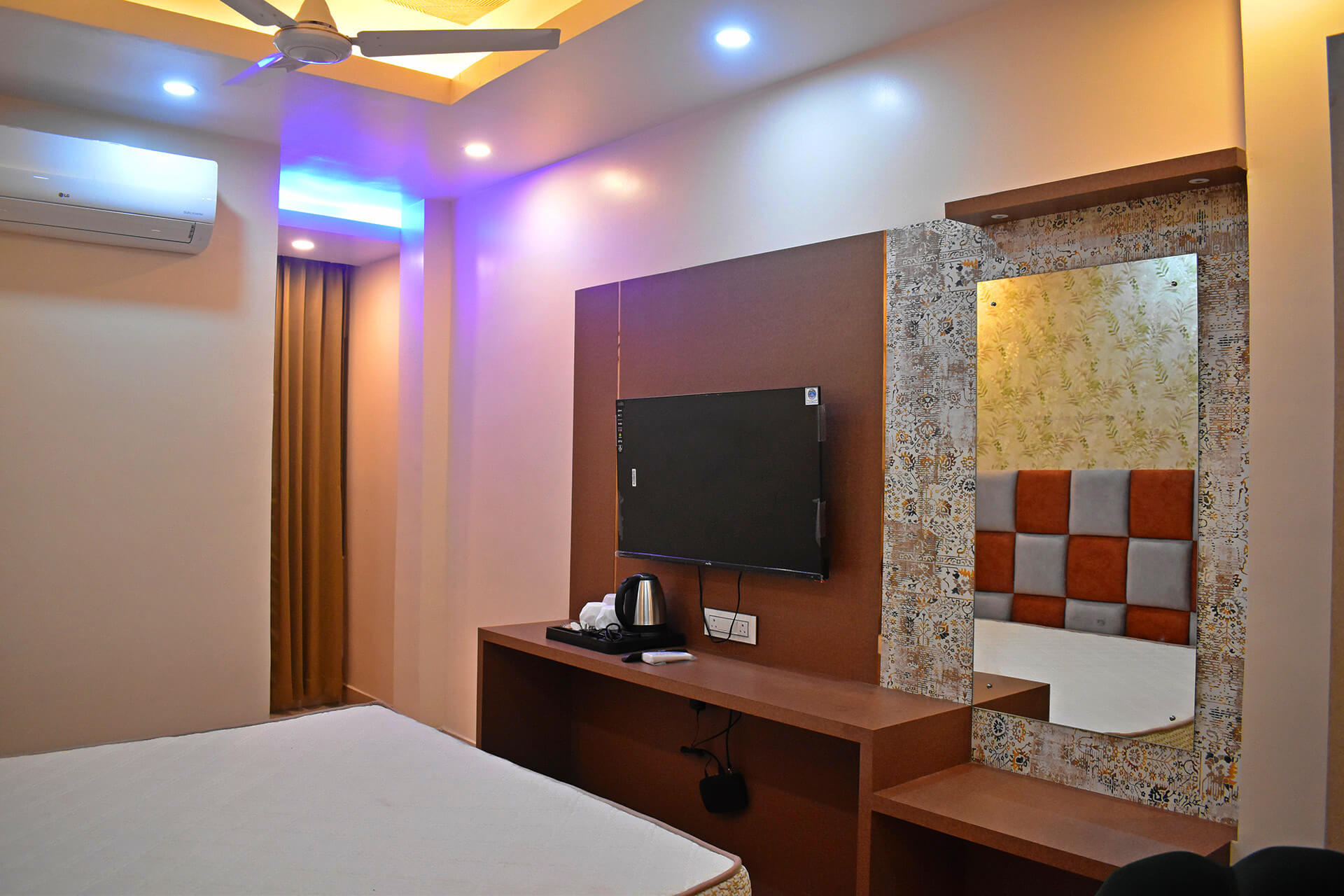 Anticlock Suites and Resorts - Tap to explore photos