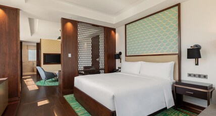 Hilton Da Nang Room Type - King One Bedroom Suite City View