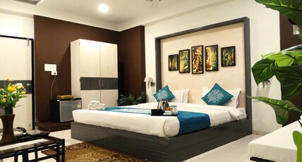 Hotel Crown Room Type - Executive Room ( Complimentary Hi-Speed Wi-Fi Service)