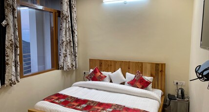 Himashray Room Type - Deluxe Room